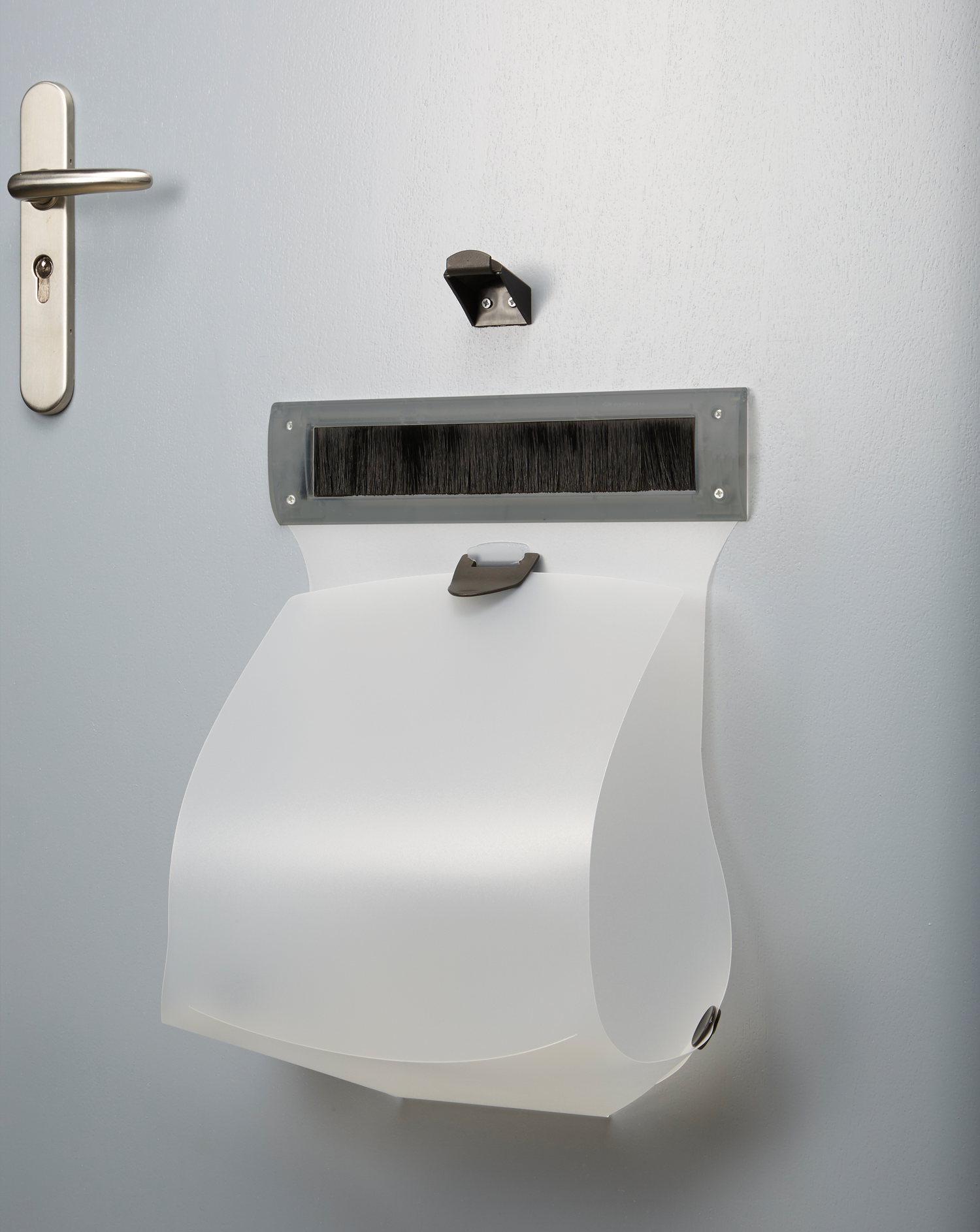 SecuCare Post catcher with draught excluder
